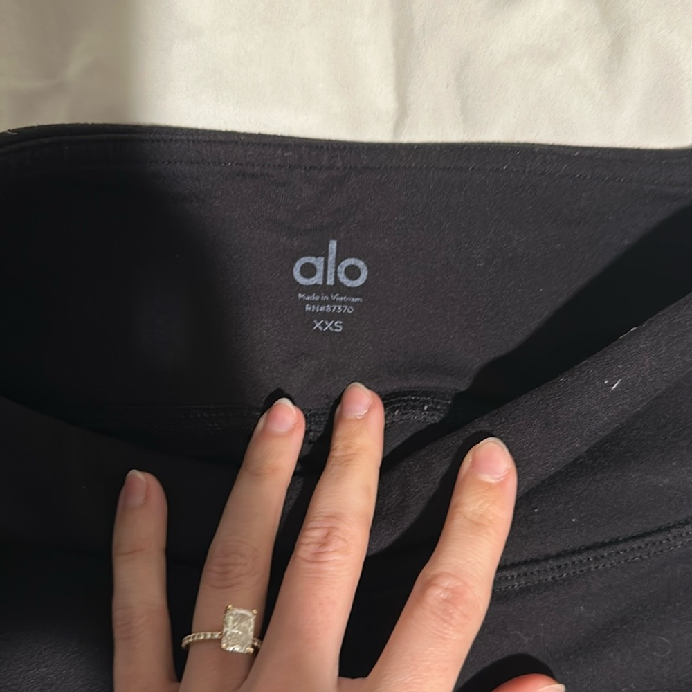 Alo Leggings